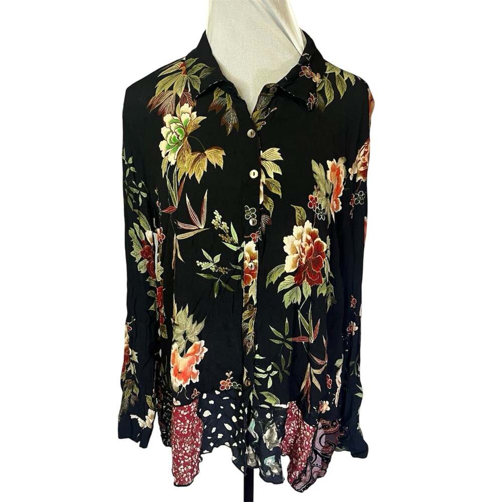John Mark Mixed Media Floral Blouse Sz L Velvet Burnout Hem Button Patchwork